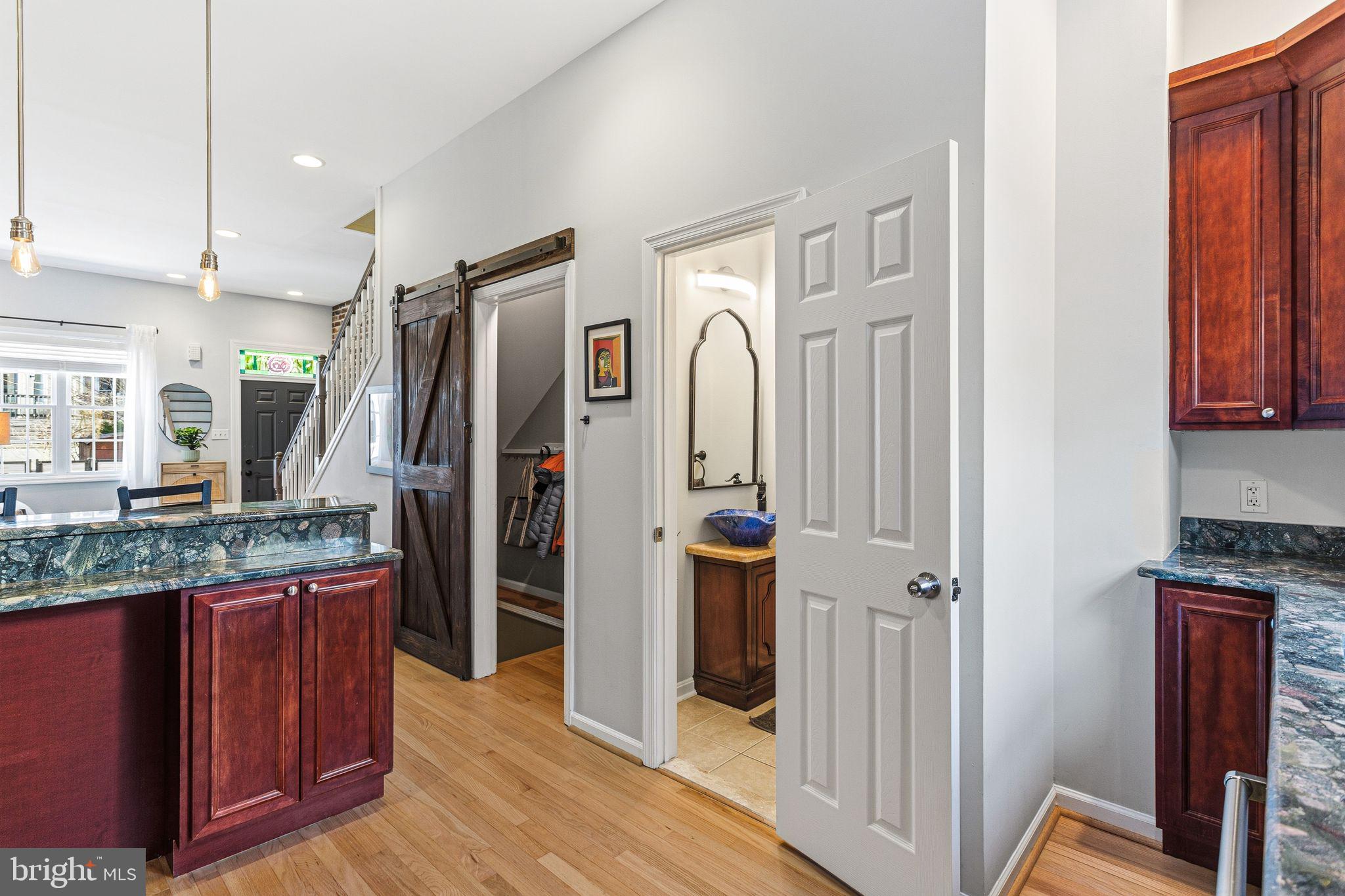 ART MUSEUM AREA - Residential