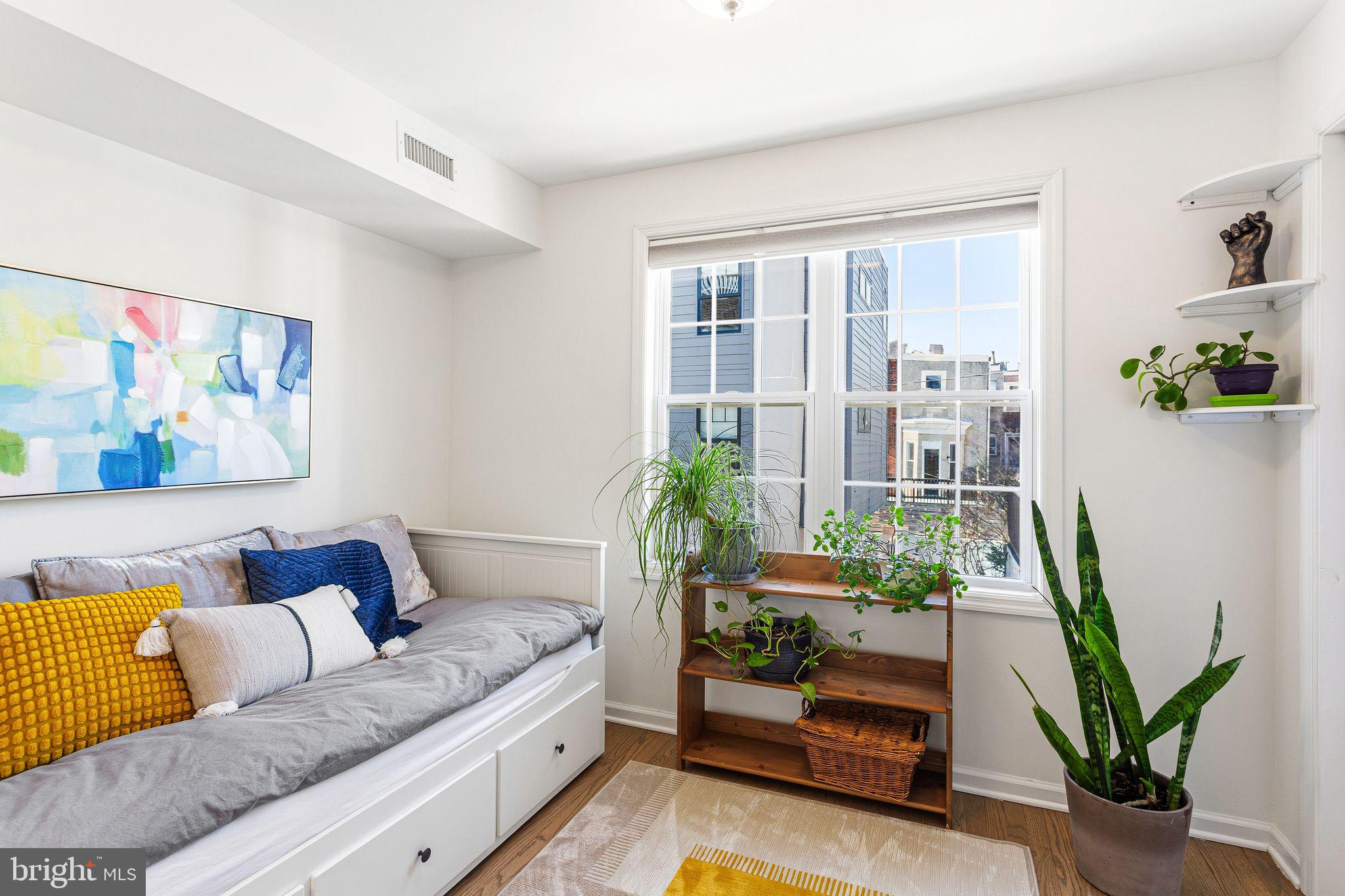 ART MUSEUM AREA - Residential