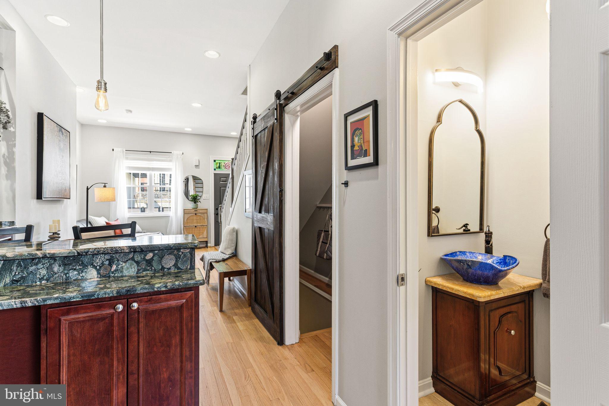 ART MUSEUM AREA - Residential