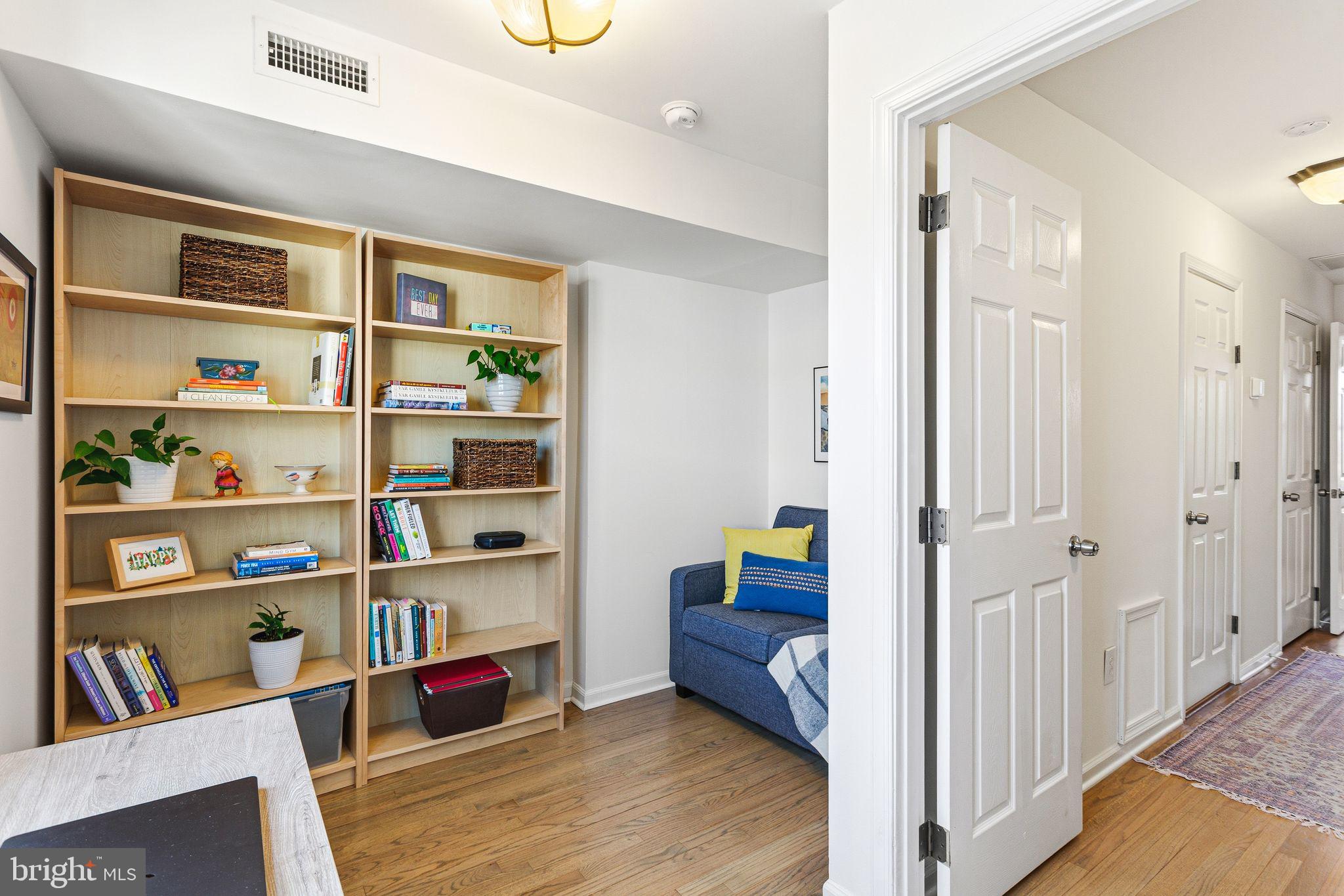 ART MUSEUM AREA - Residential