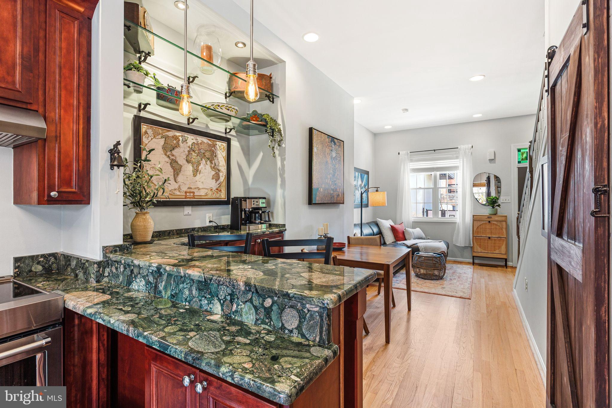 ART MUSEUM AREA - Residential