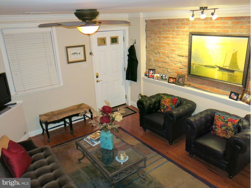 FABULOUS SCENIC BANK STREET LOCATION. IDEAL TO ALL THINGS HISTORIC IN FELLS POINT. BEUTIFULLY UPDATED AND MAINTAINED. THE HOUSE FEATURES 2 COMFORTABLE SIZED BEDROOMS PLUS 2/1/2 BATHS AND AN INVITING  EXTERIOR COURTYARD. WALK TO THE HARBOR, CANTON OR HARBOR EAST. IT IS ALSO A SHORT WALK TO JOHNS HOPKINS HOSPITAL COMPLEX. The furniture in the upper bedroom can remain with the house.