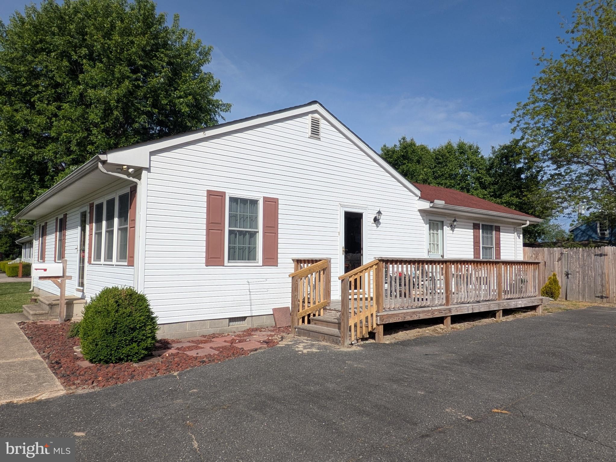 120 E LOCUST STREET