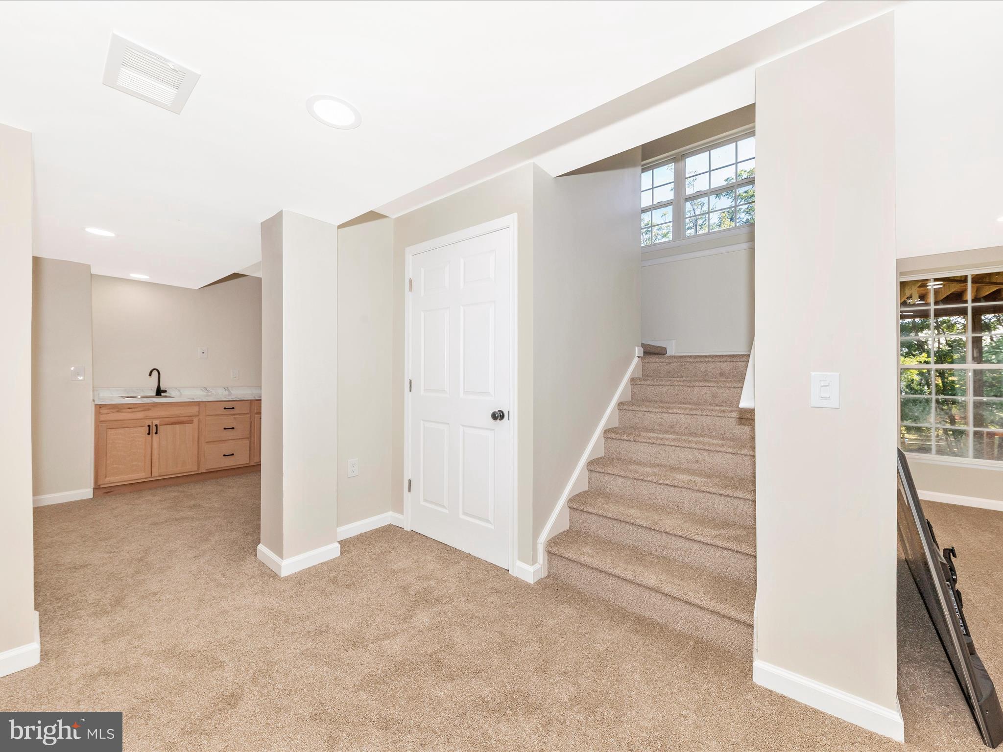 NEW TOWN MEADOWS - Residential