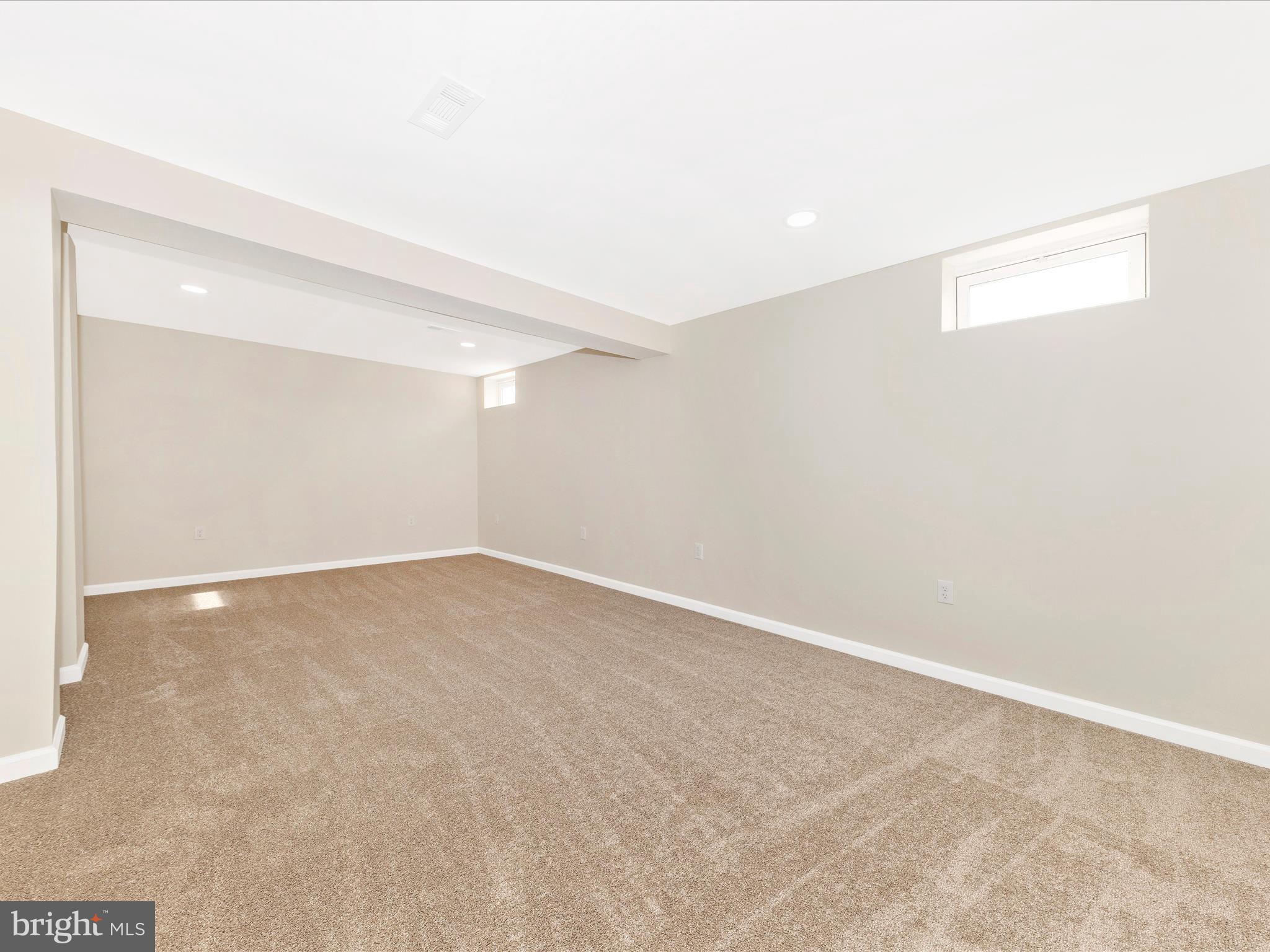 NEW TOWN MEADOWS - Residential