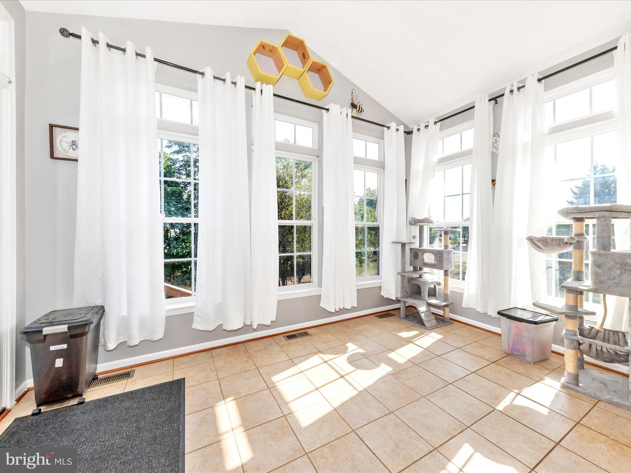 NEW TOWN MEADOWS - Residential