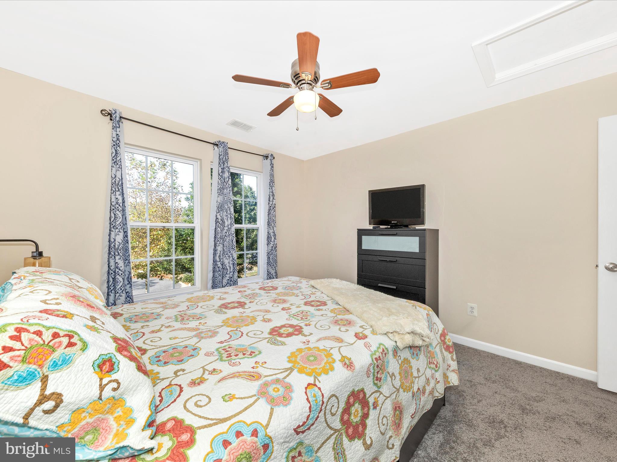 NEW TOWN MEADOWS - Residential