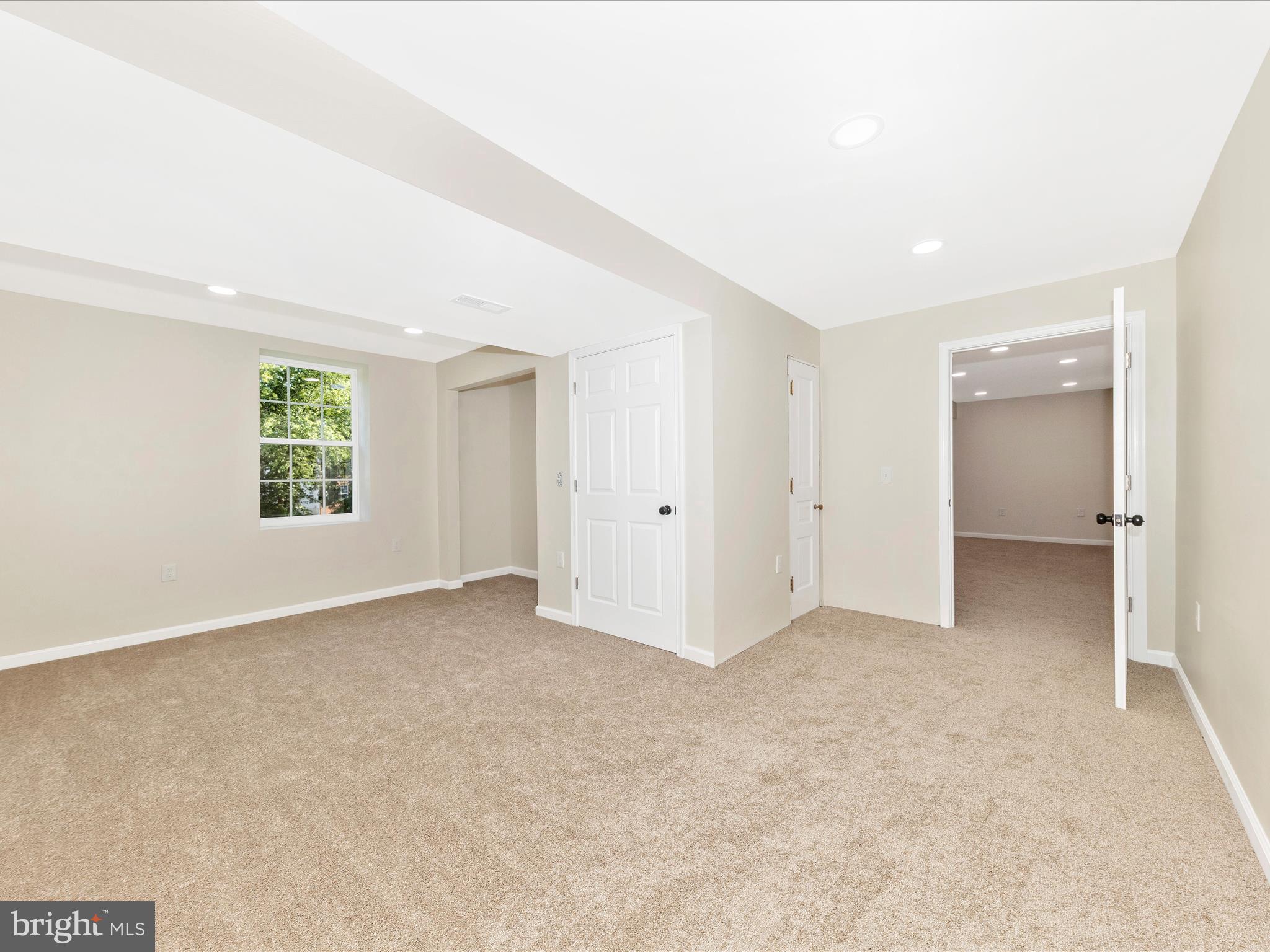 NEW TOWN MEADOWS - Residential