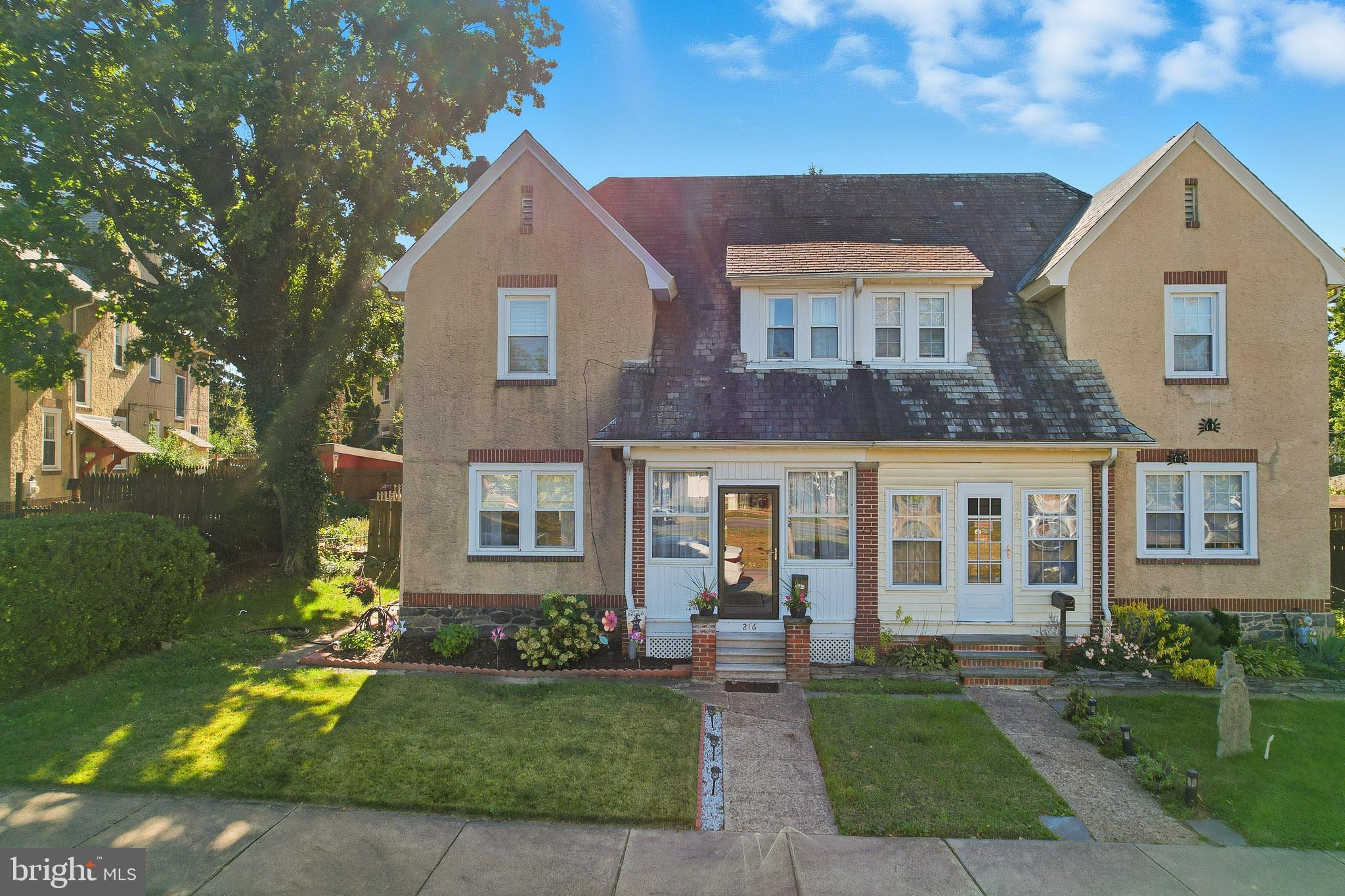 216 S BANCROFT PARKWAY