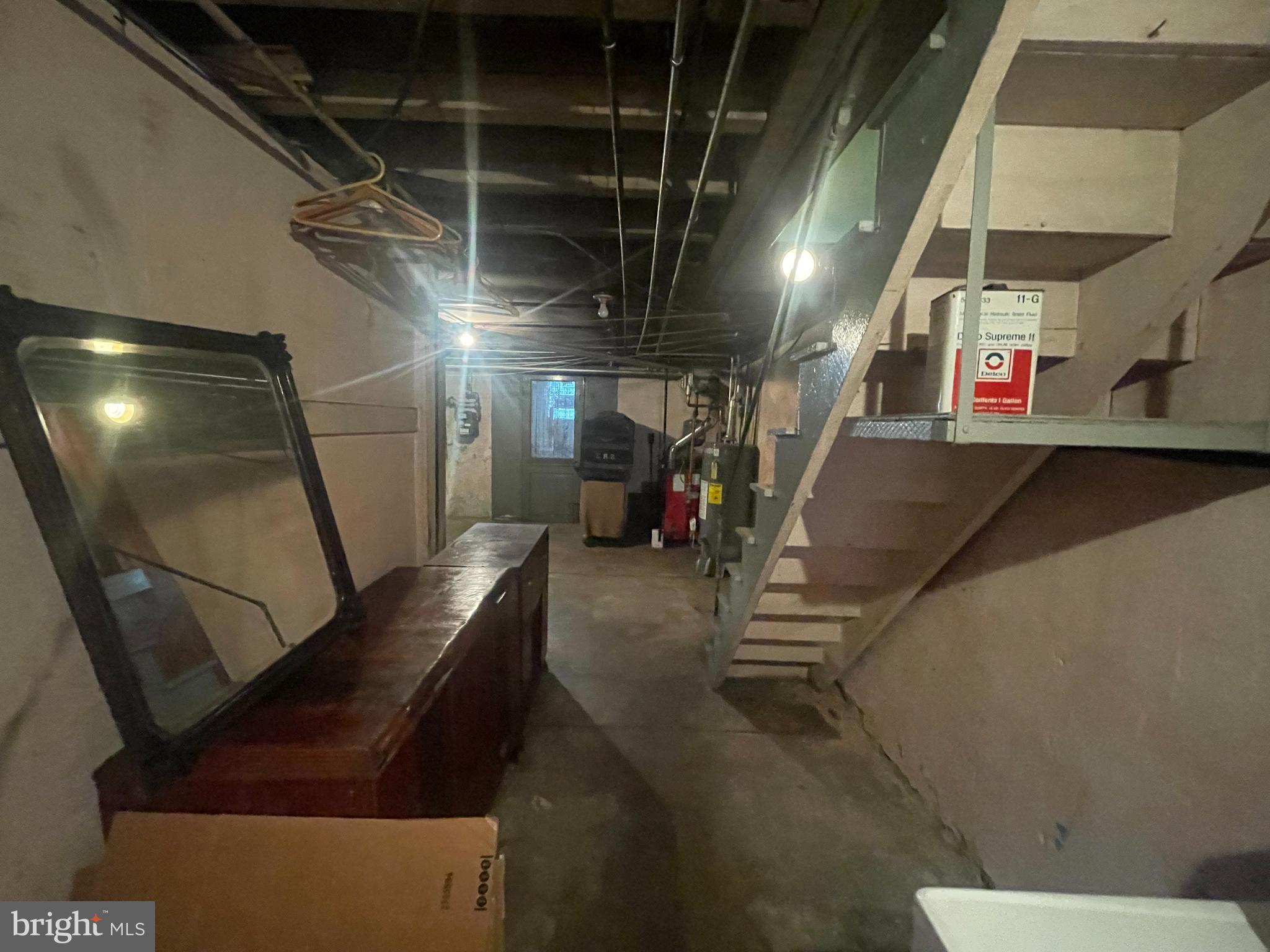 OXFORD CIRCLE - Residential