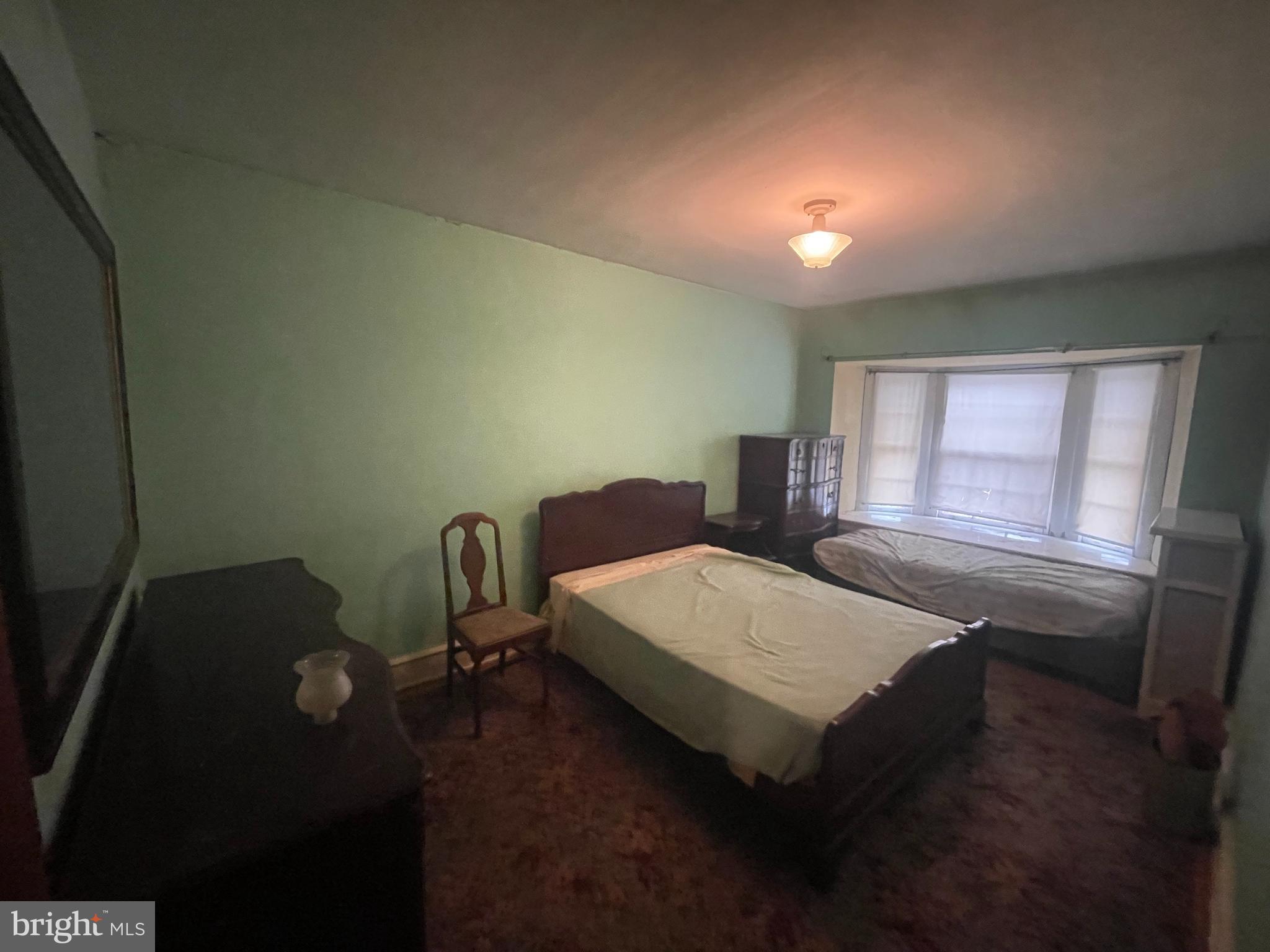 OXFORD CIRCLE - Residential