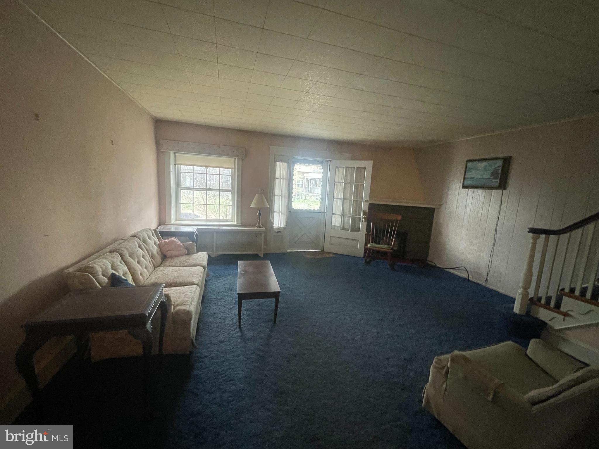 OXFORD CIRCLE - Residential