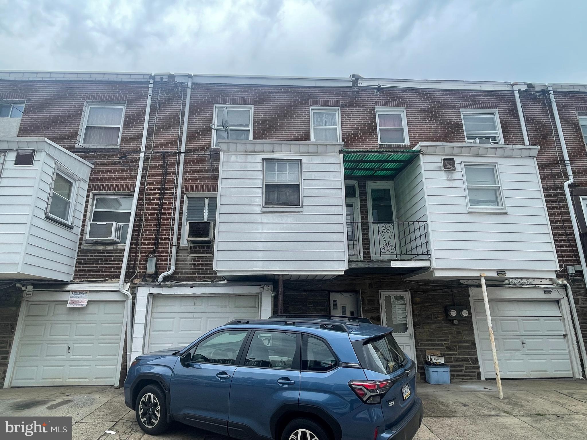 OXFORD CIRCLE - Residential