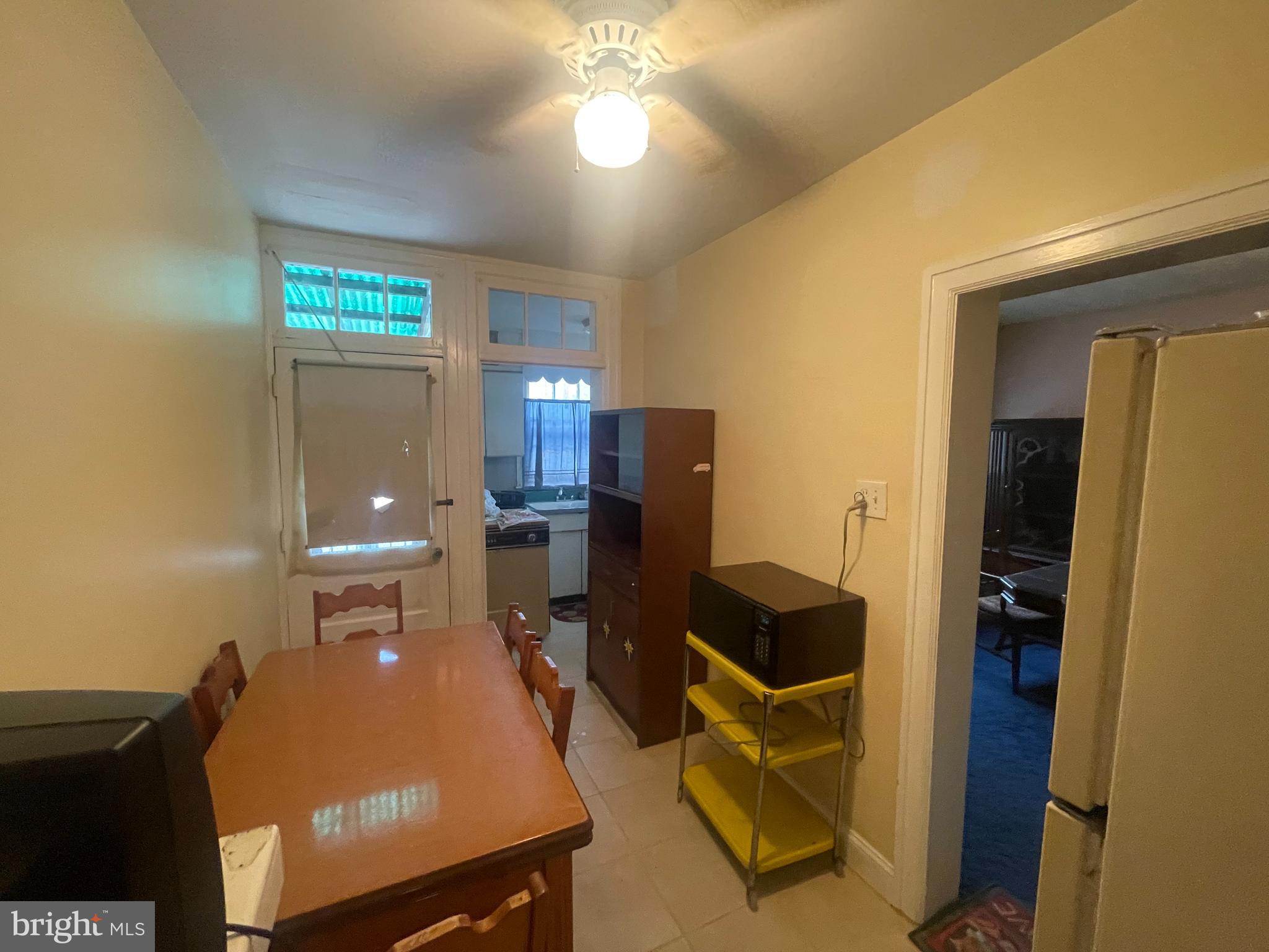 OXFORD CIRCLE - Residential