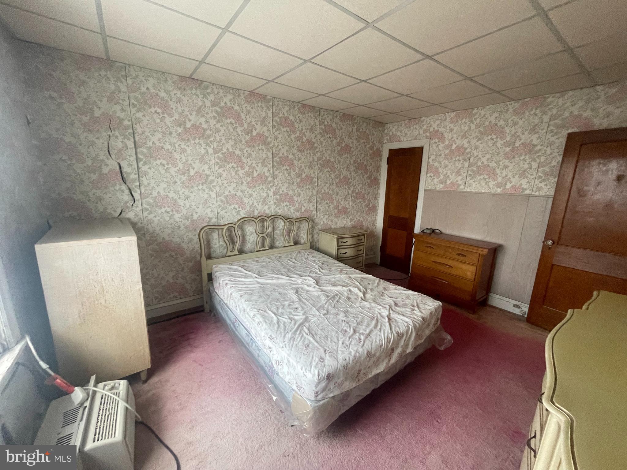 OXFORD CIRCLE - Residential