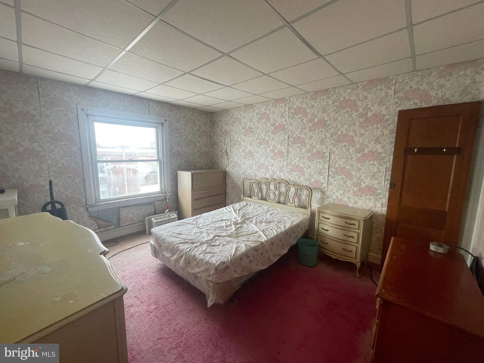 OXFORD CIRCLE - Residential