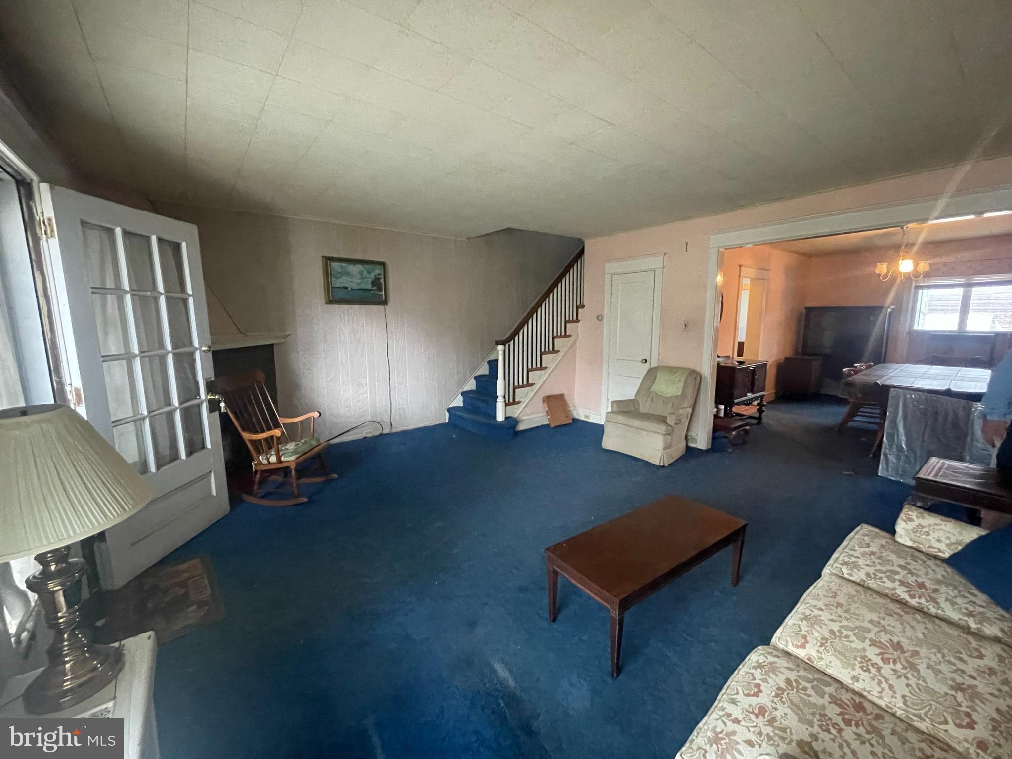 OXFORD CIRCLE - Residential