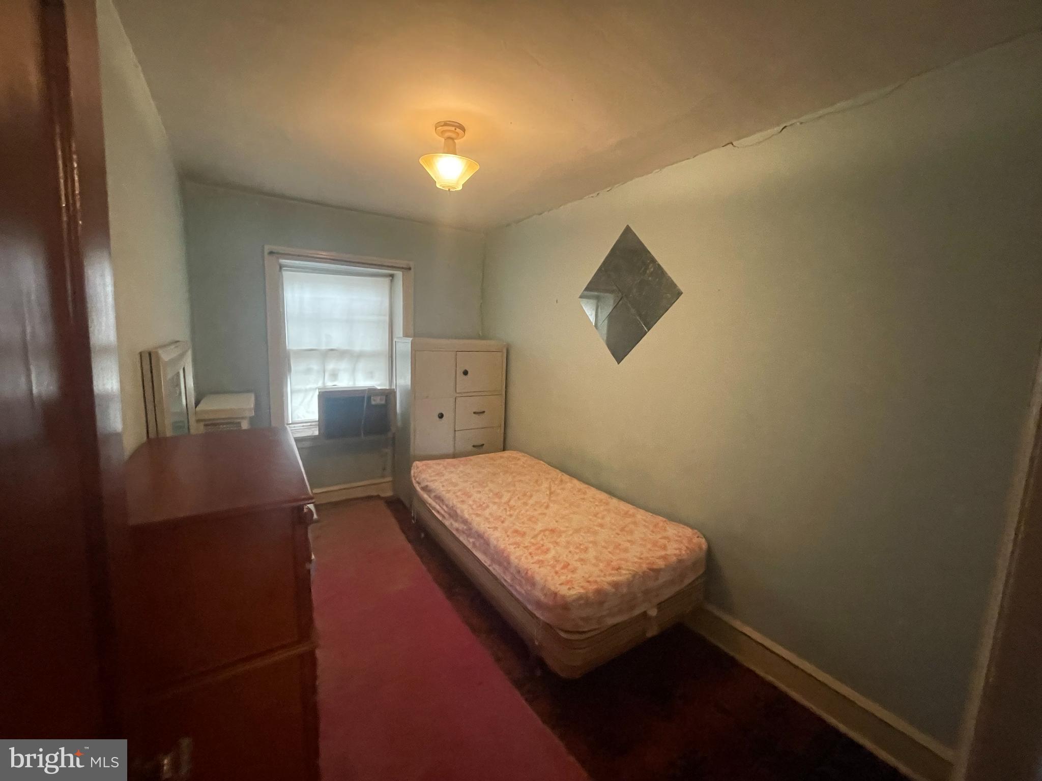 OXFORD CIRCLE - Residential