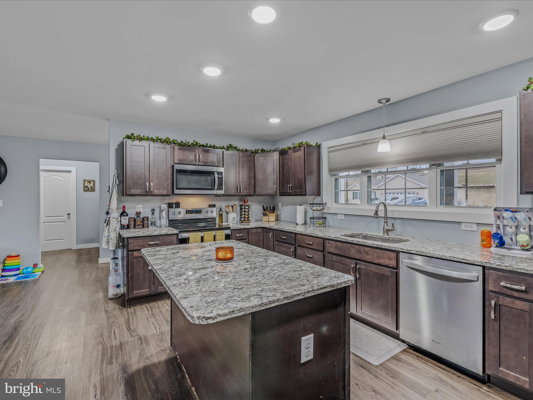 PEBBLE RIDGE - Residential