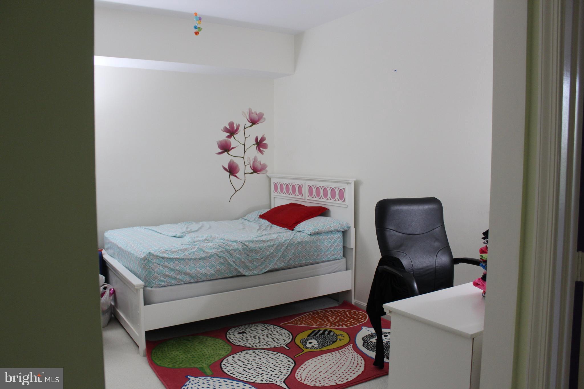 WESTBRIAR PLAZA - Residential Lease