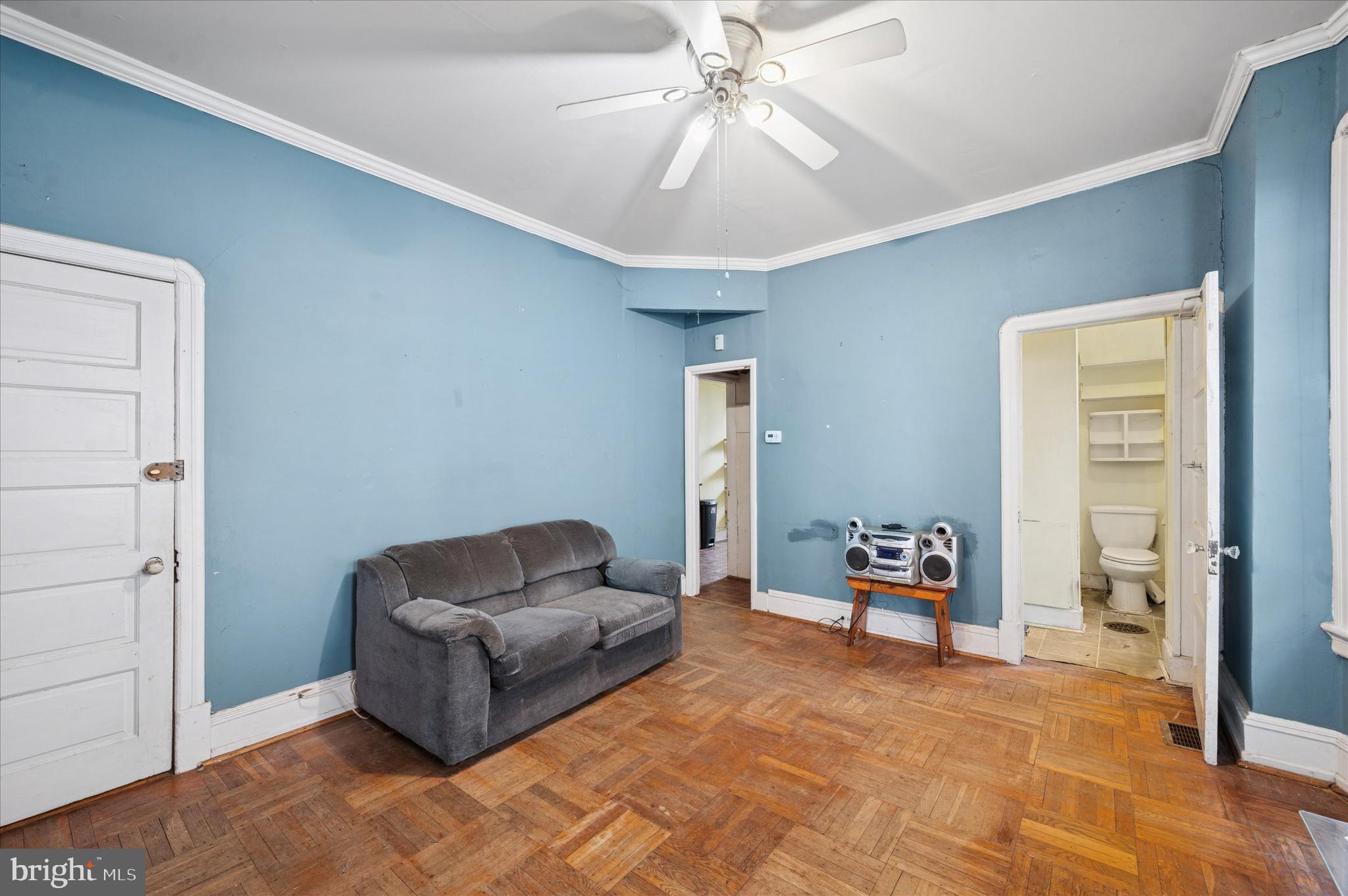 UNIVERSITY CITY - Residential Income