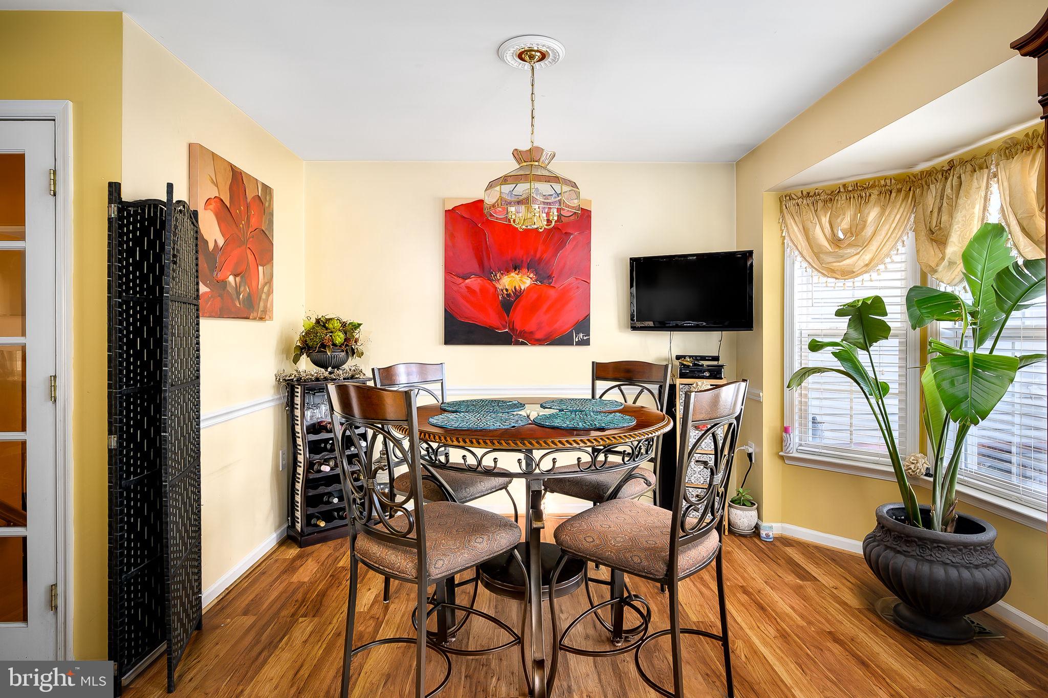 COUNTY GREEN - Residential