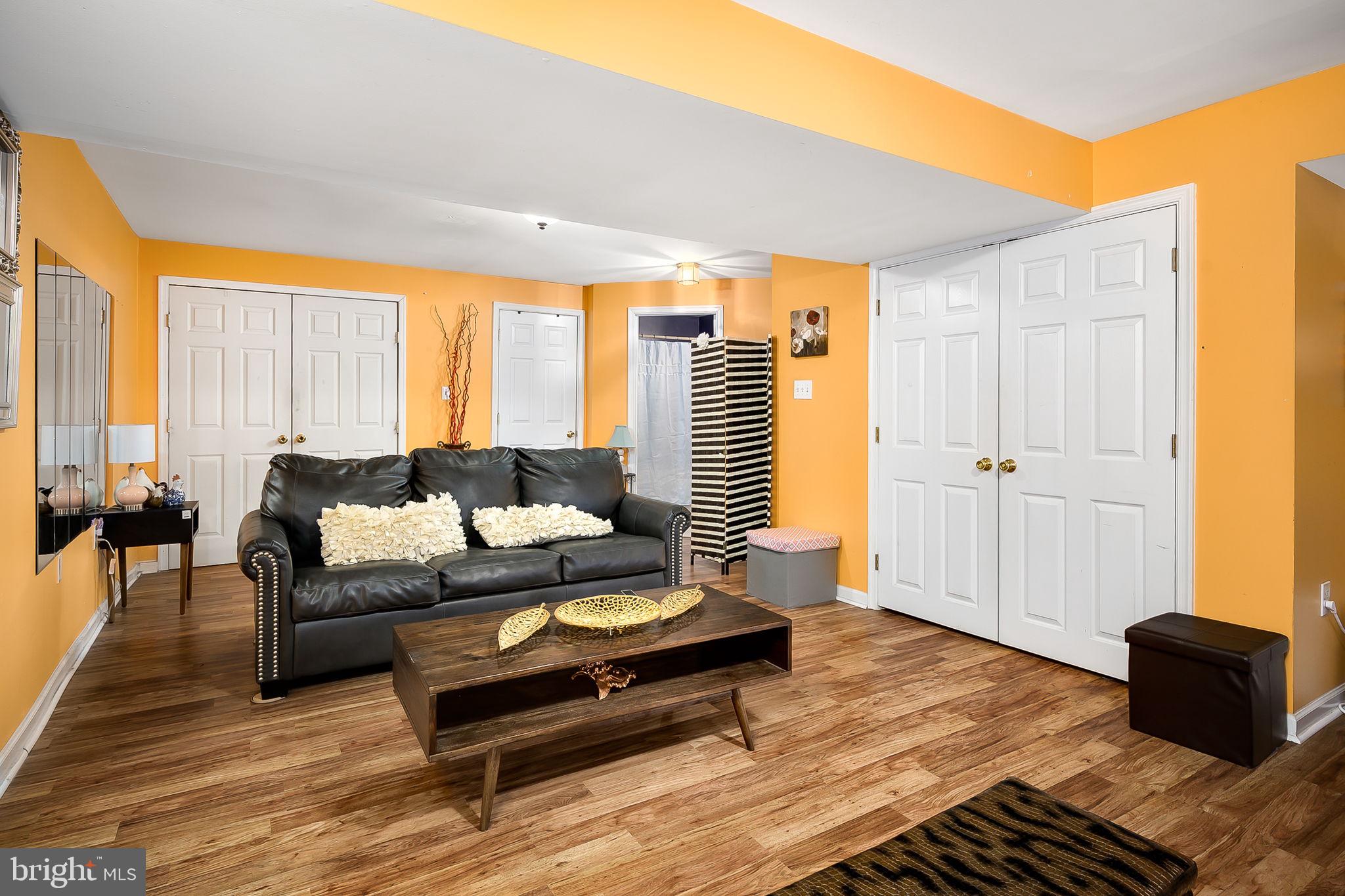 COUNTY GREEN - Residential