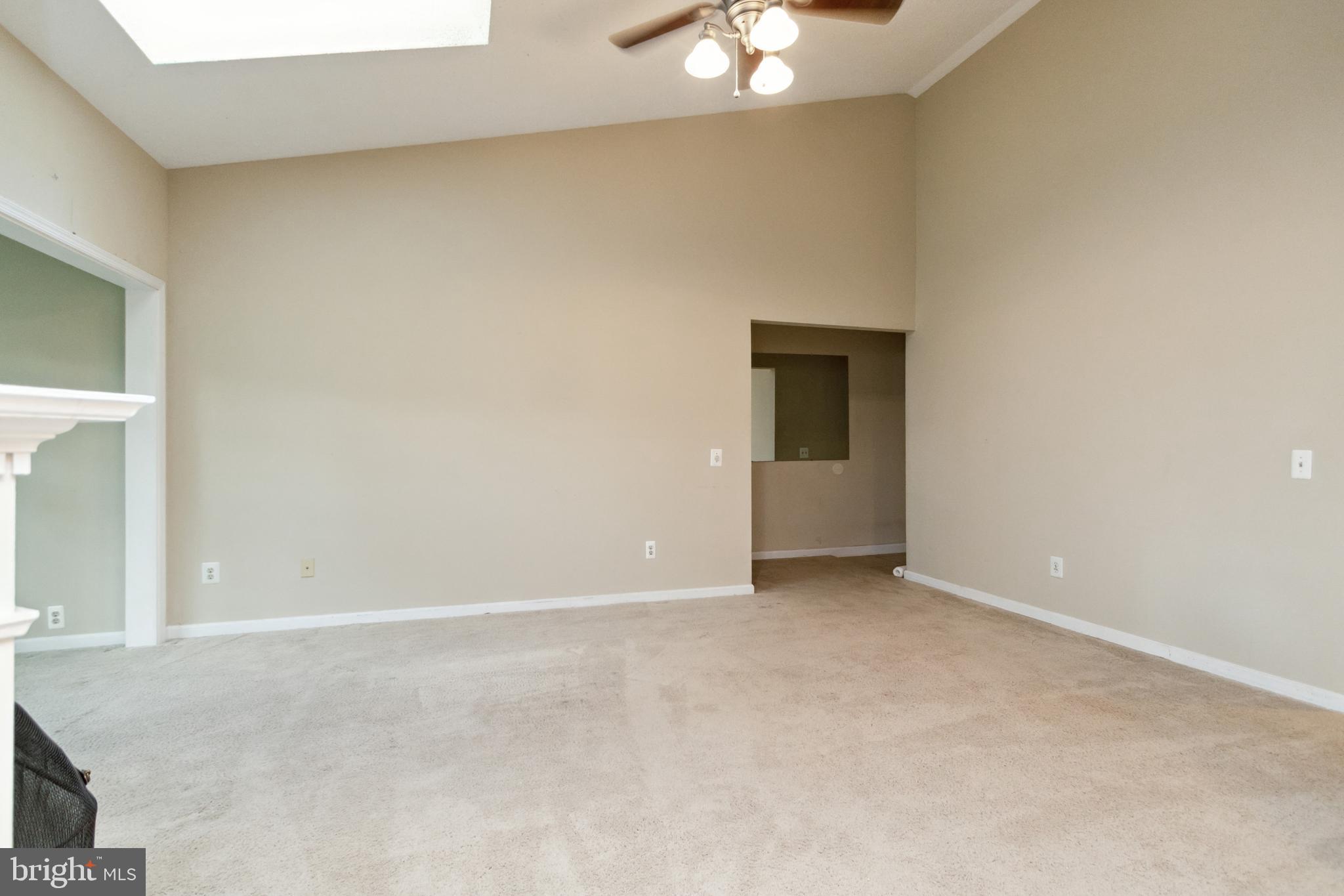 HUNTERS SQUARE - Residential Lease