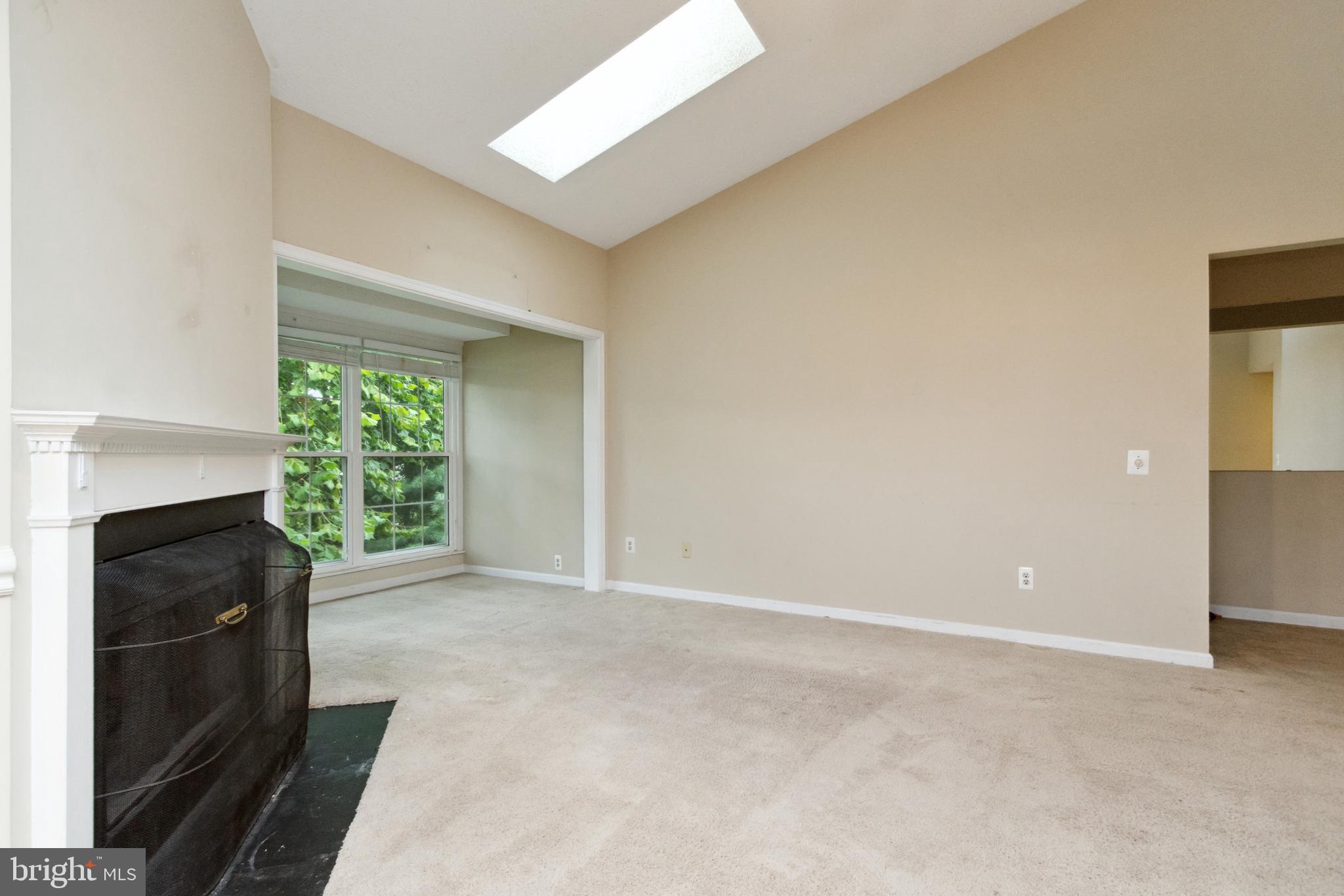 HUNTERS SQUARE - Residential Lease