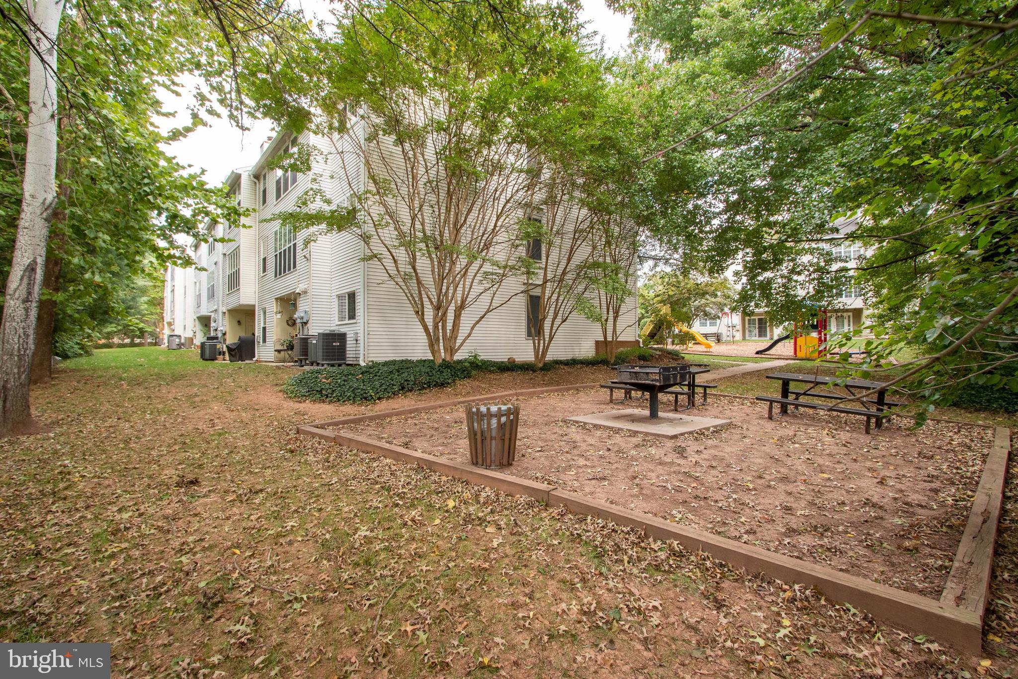 HUNTERS SQUARE - Residential Lease