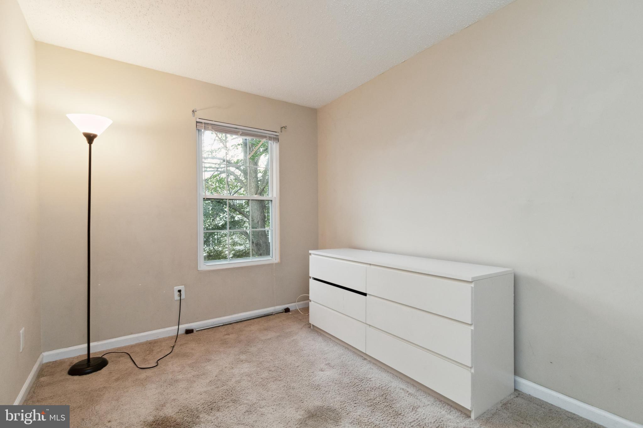 HUNTERS SQUARE - Residential Lease