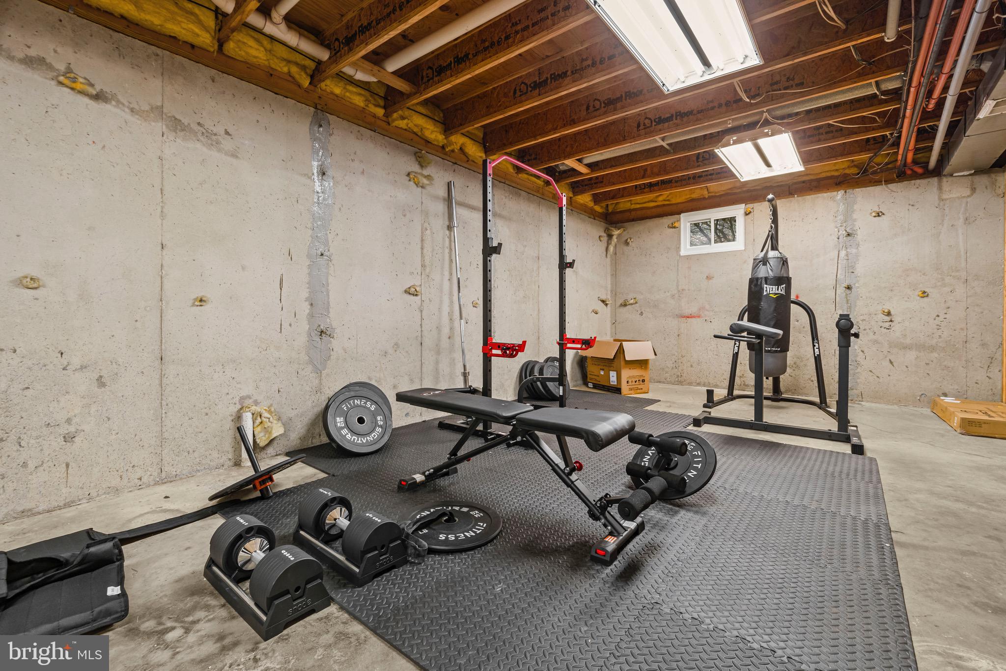 HUNTERS RIDGE - Residential