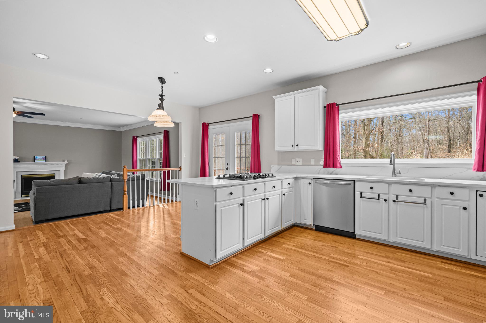 HUNTERS RIDGE - Residential