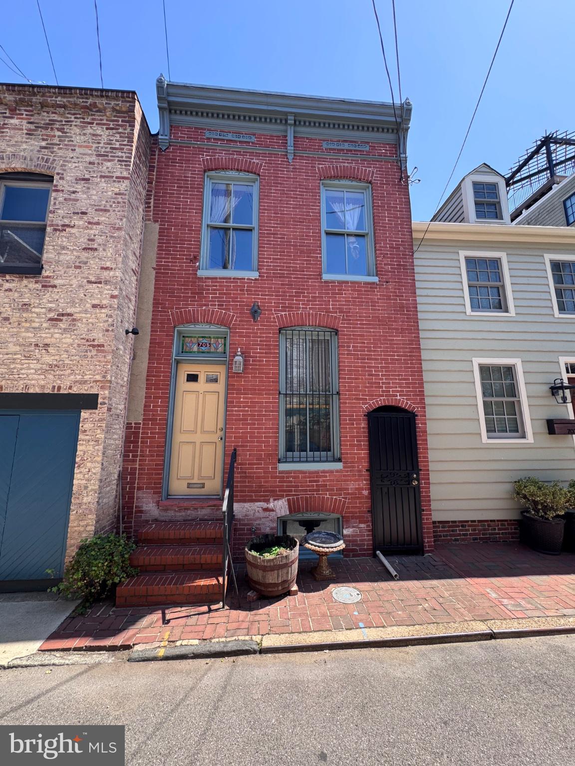 705 S REGESTER STREET