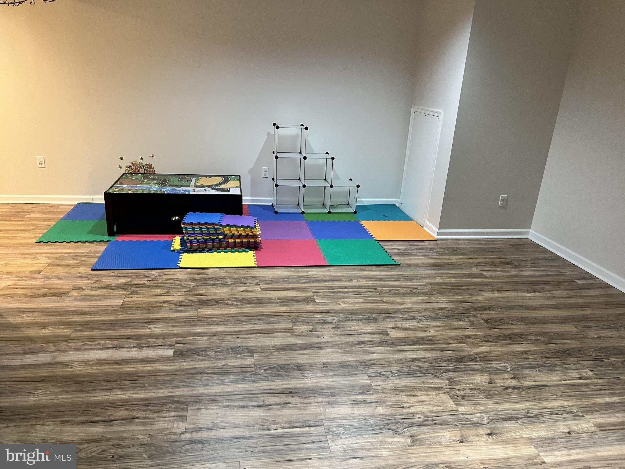 WALNUT RIDGE - Residential