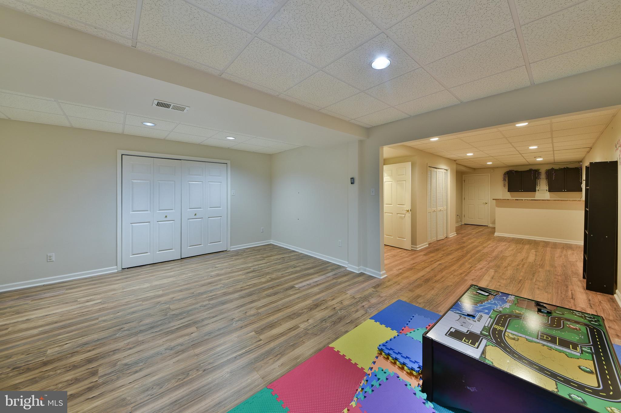 WALNUT RIDGE - Residential