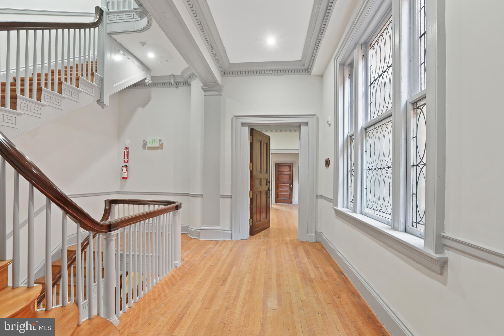 MOUNT VERNON PLACE HISTORIC DISTRICT - Residential Lease