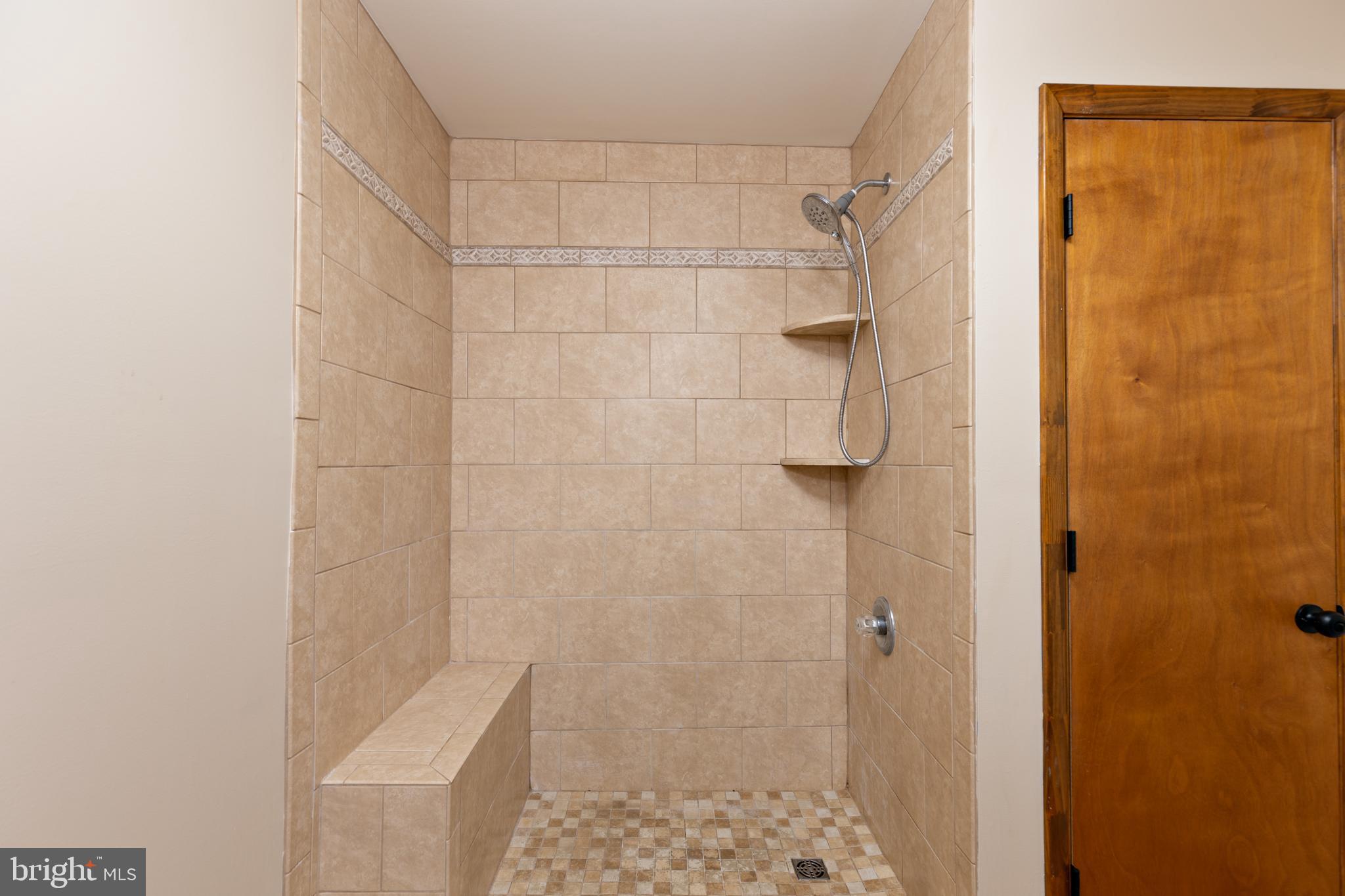 SEVERN - Residential Lease