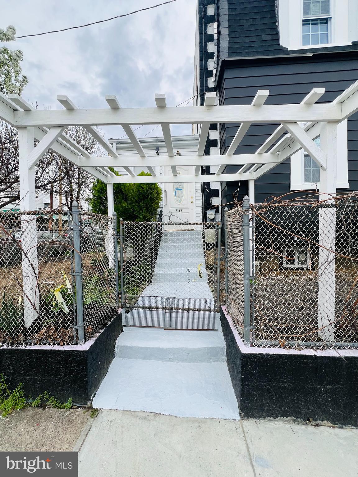 BARRINGTON - Residential