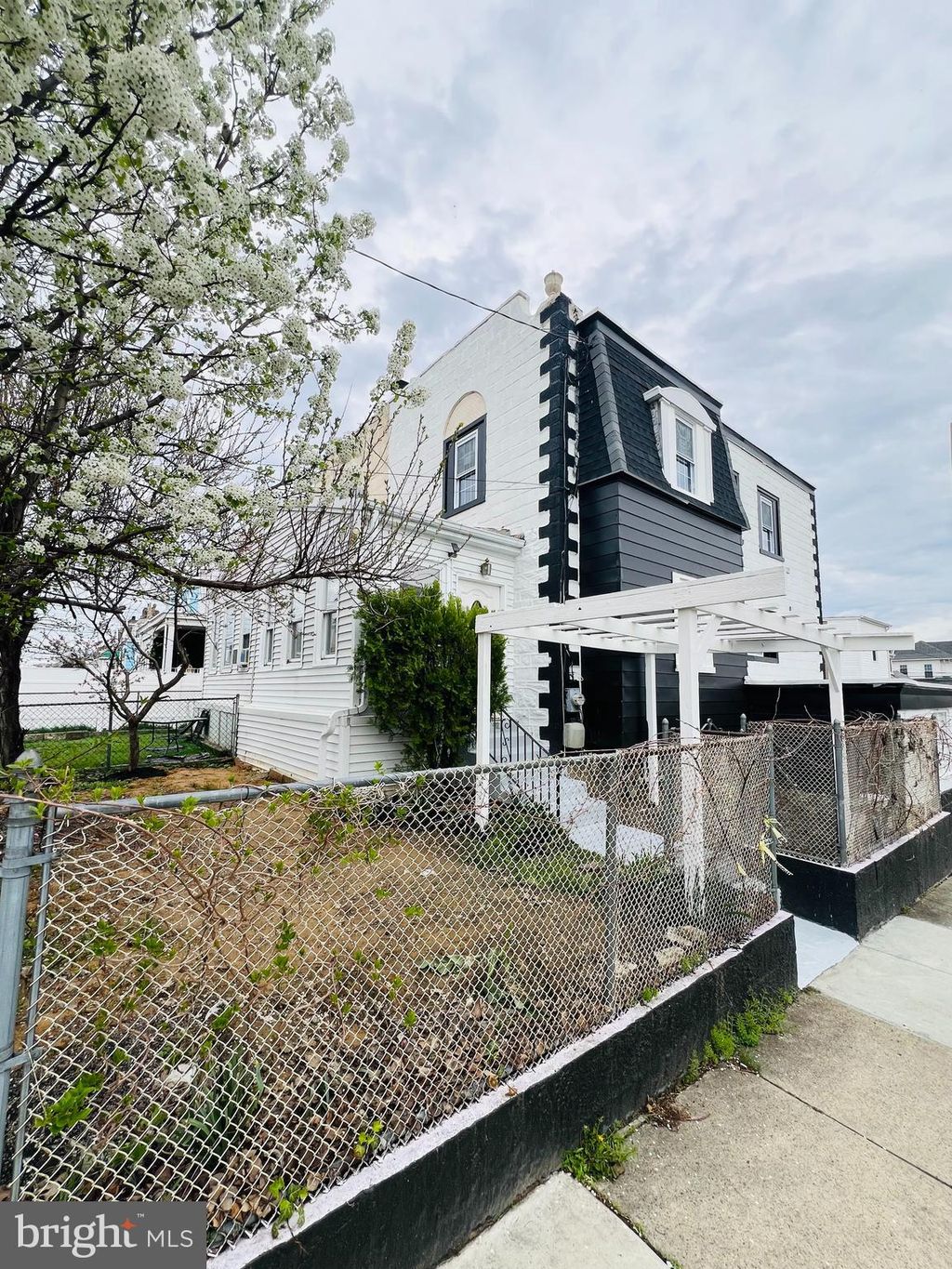 Photo of 147 Wellington Road, UPPER DARBY, PA 19082 (MLS # PADE2103048)