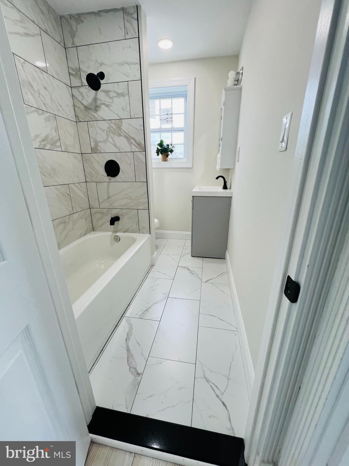 BARRINGTON - Residential