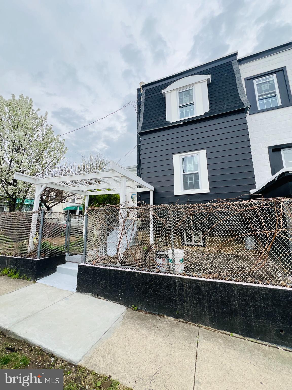 BARRINGTON - Residential