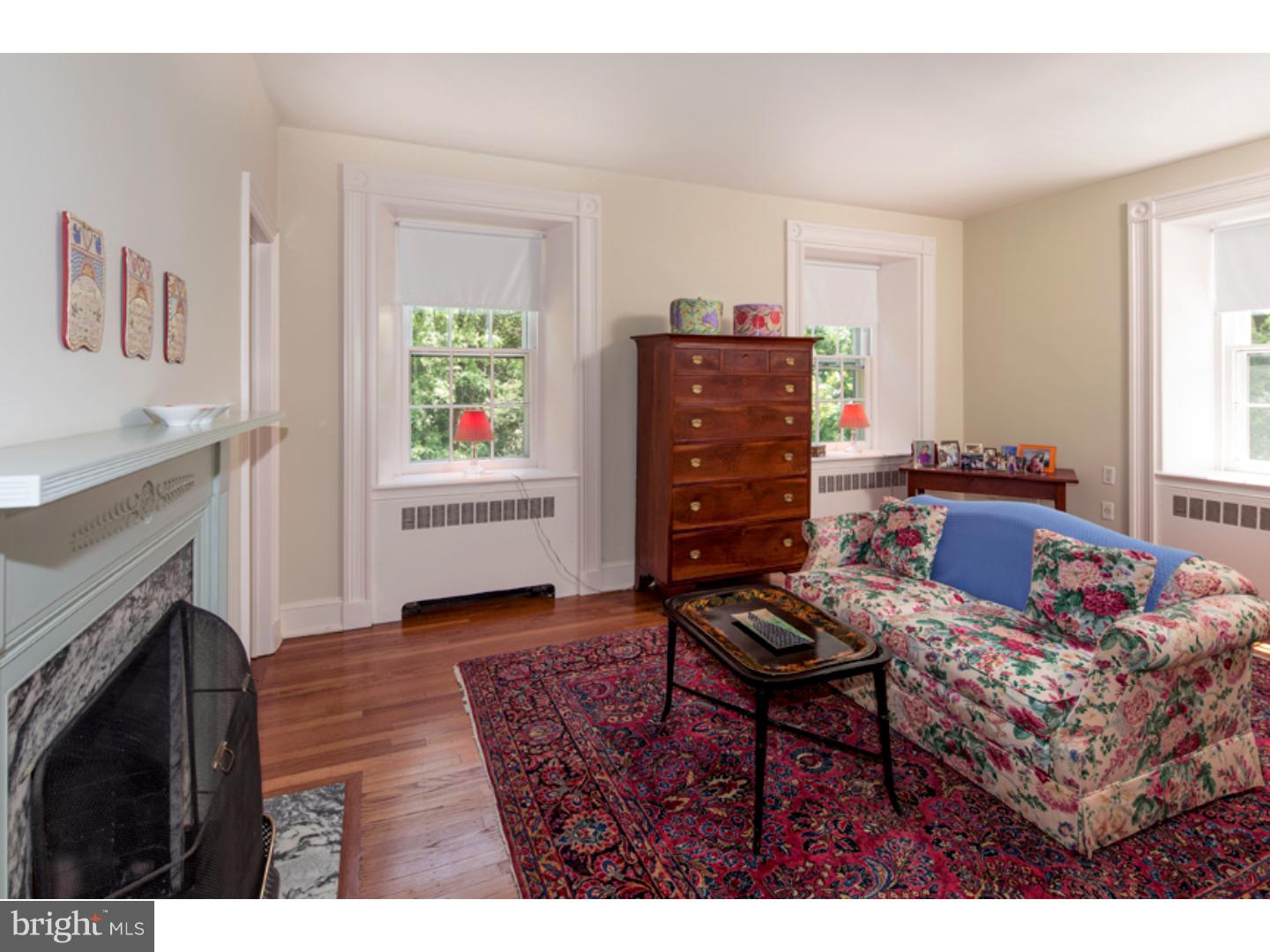 CHESTNUT HILL - Residential