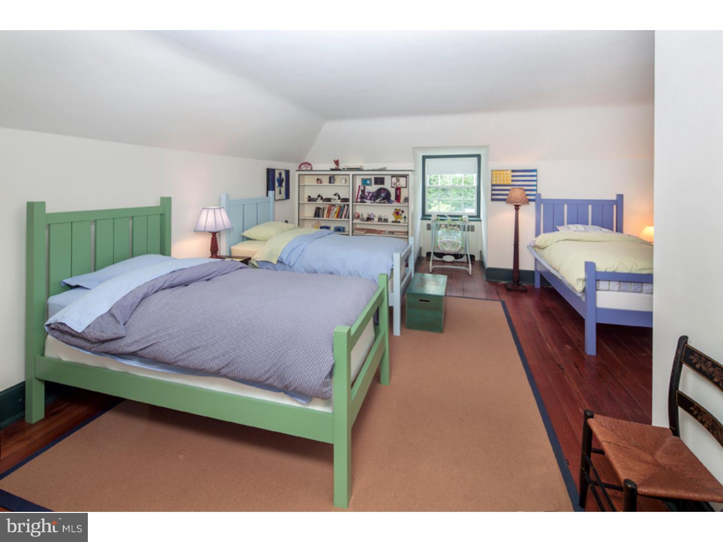 CHESTNUT HILL - Residential