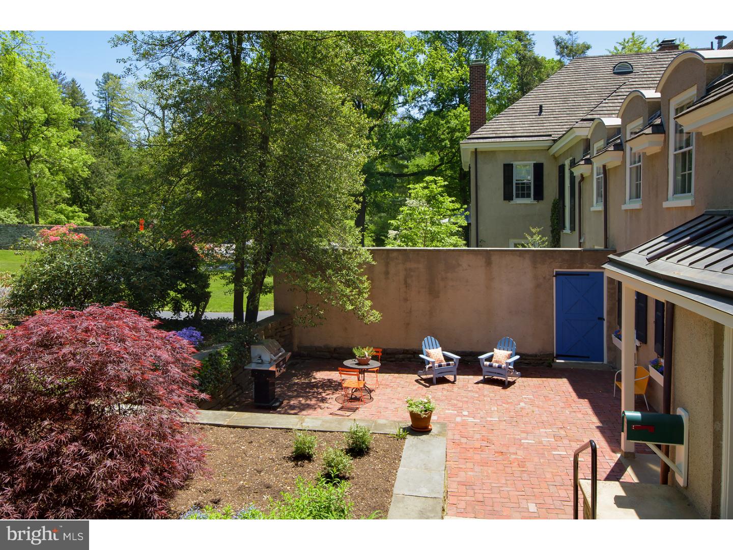 CHESTNUT HILL - Residential