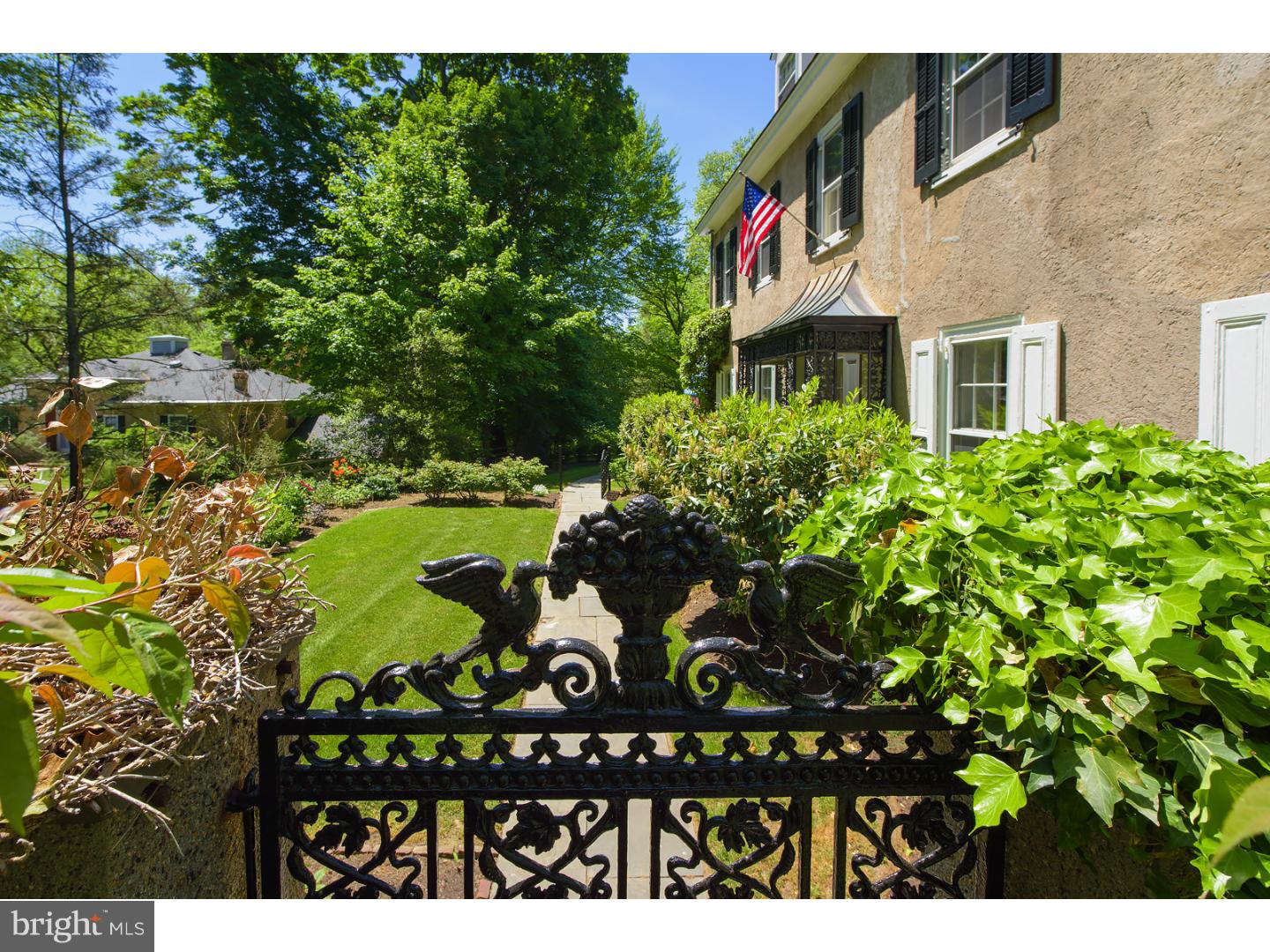 CHESTNUT HILL - Residential