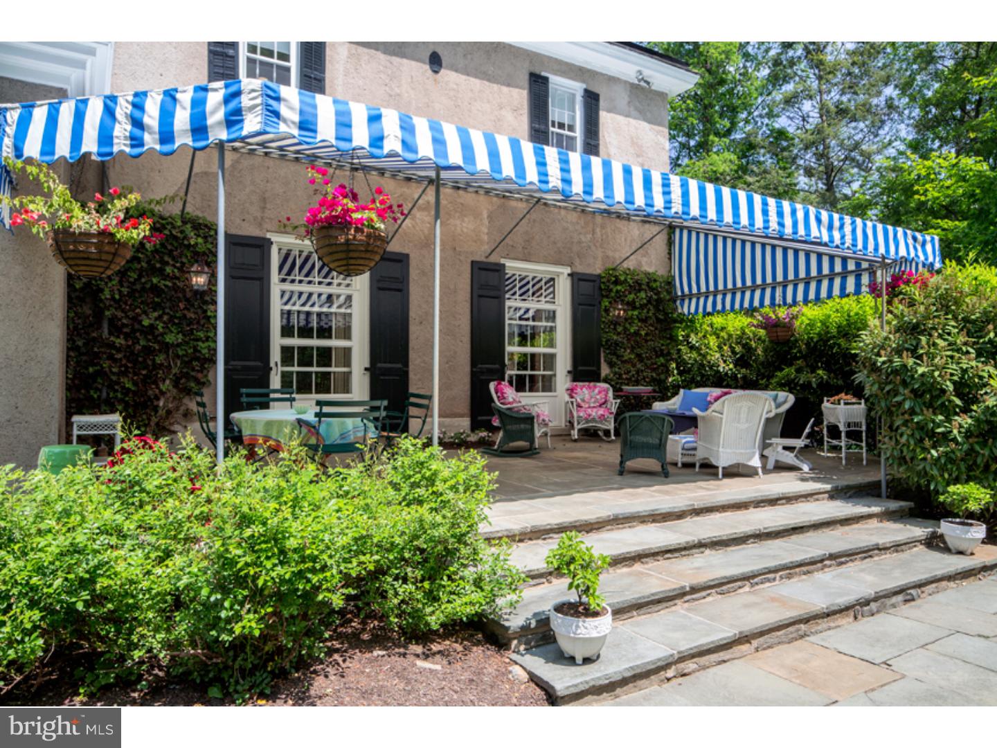 CHESTNUT HILL - Residential