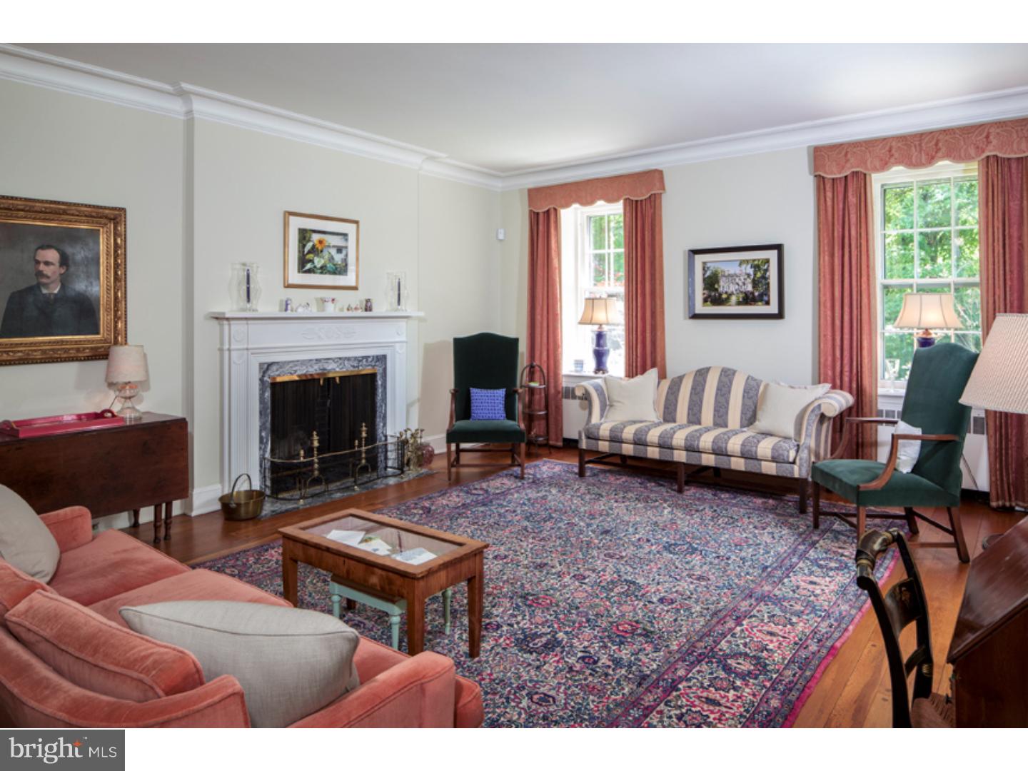 CHESTNUT HILL - Residential