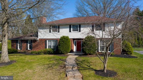 2245 SUTTON ROAD YORK PA 17403