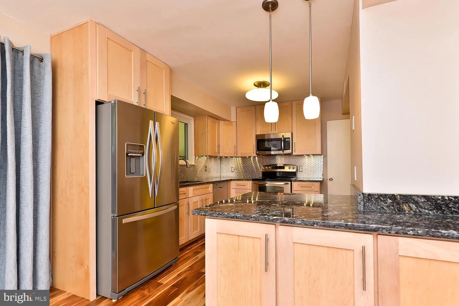 FAIRFAX - Residential Lease